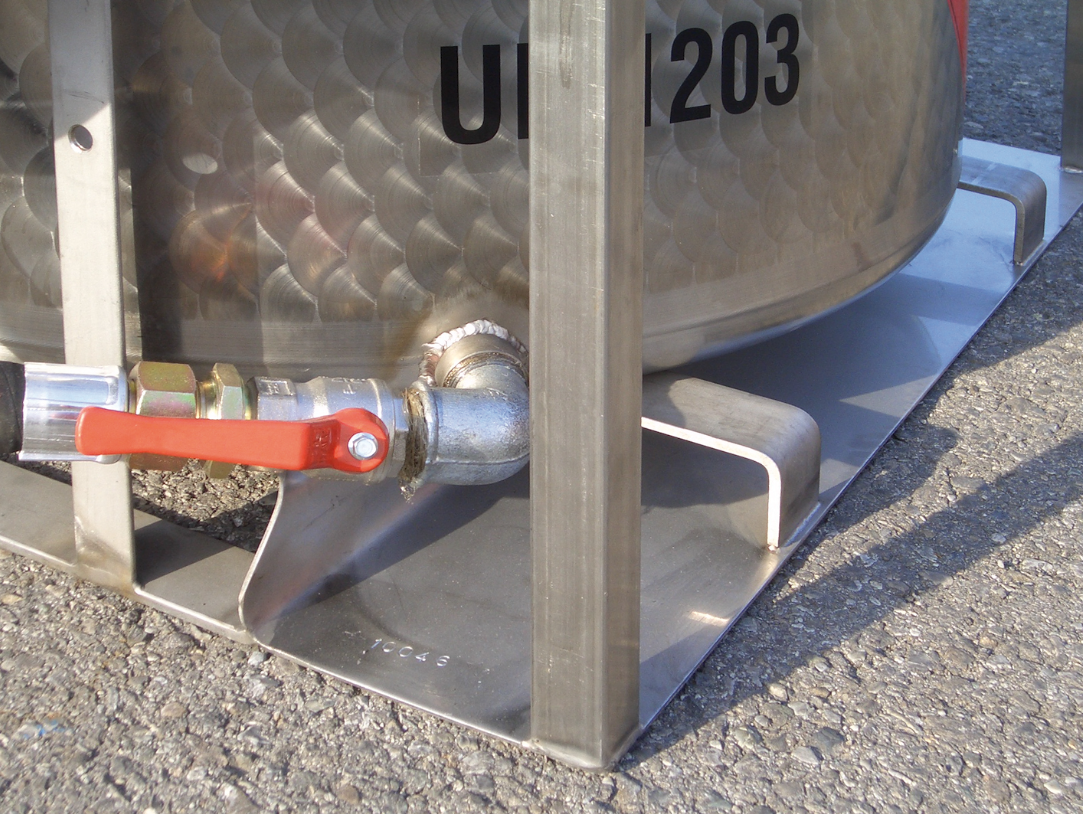 mobilny_zbiornik_paliwo_910l_2